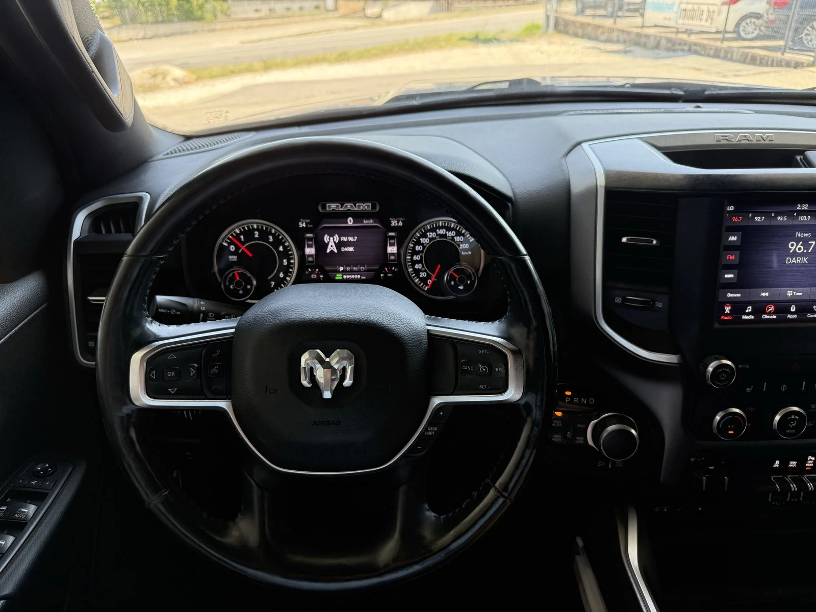 Dodge RAM 1500 5.7HEMI BIG HORN, снимка 9 - Автомобили и джипове - 55643060