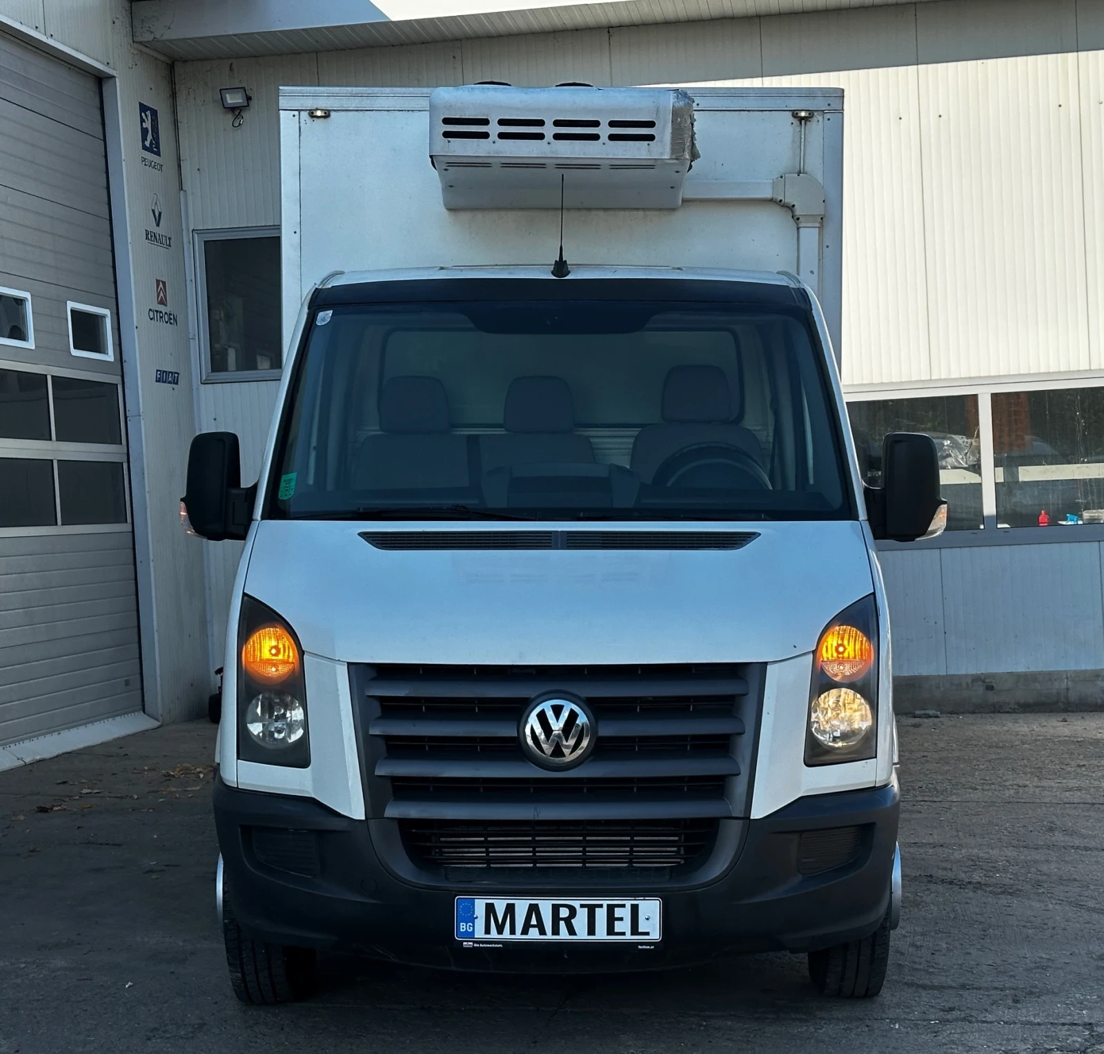 VW Crafter 2.5TDI ХЛАДИЛЕН/ ПАДАЩ БОРД - изображение 2
