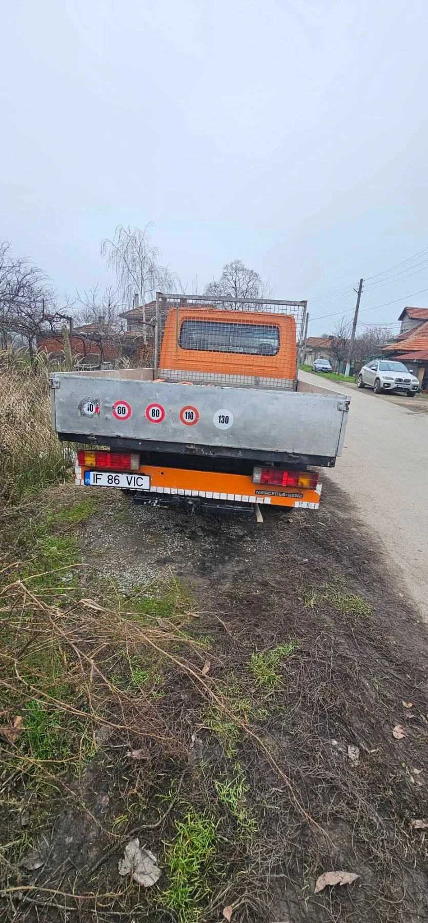 Mercedes-Benz 208 2.3 - изображение 6