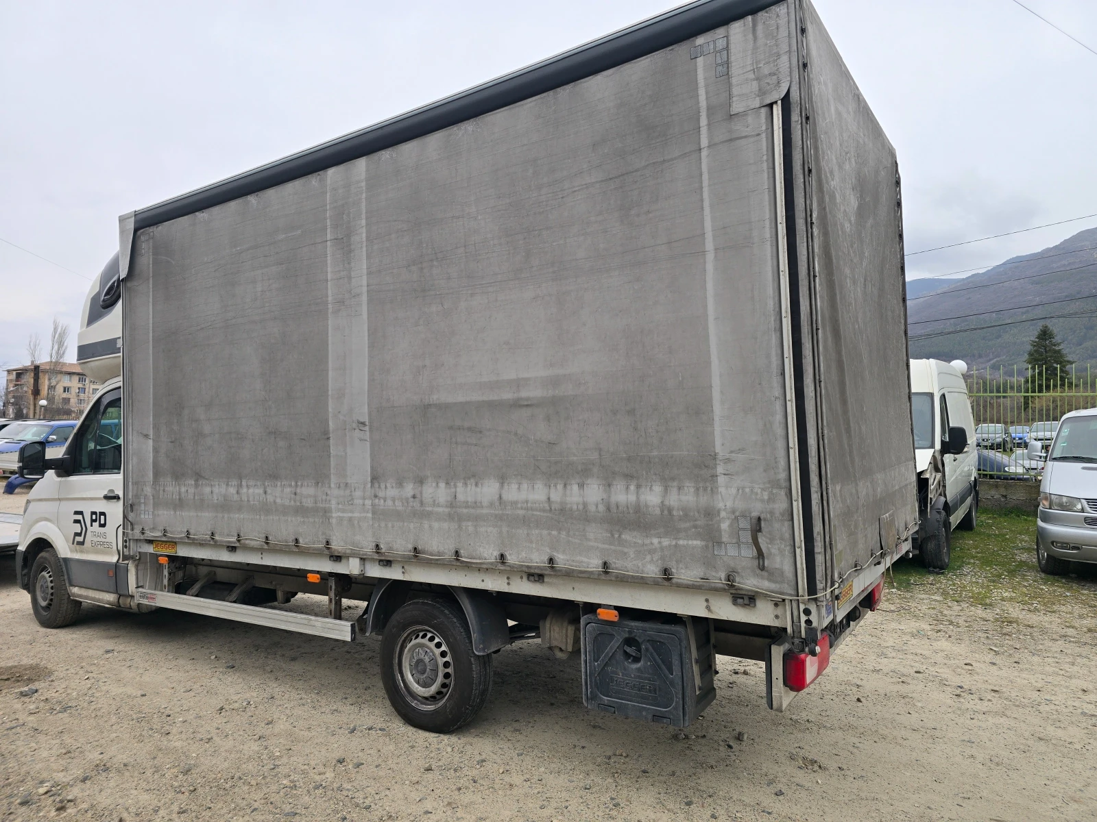 VW Crafter 2.0 TDI 170 PS DAV, снимка 8 - Бусове и автобуси - 53885358