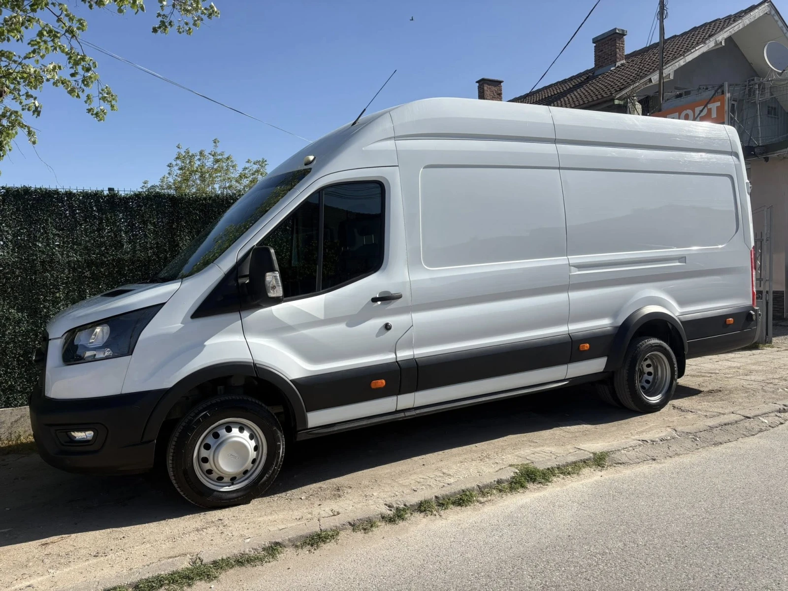 Ford Transit 2, 3