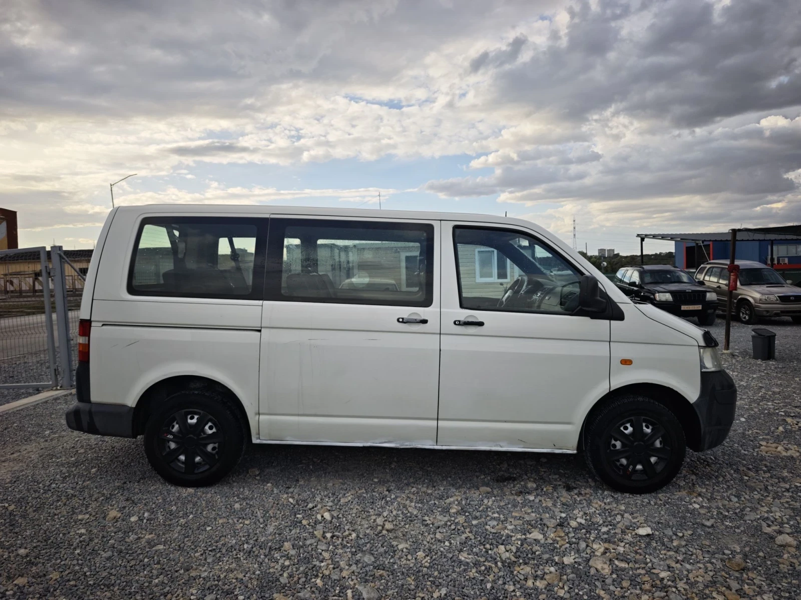 VW T5, снимка 4 - Бусове и автобуси - 56187523