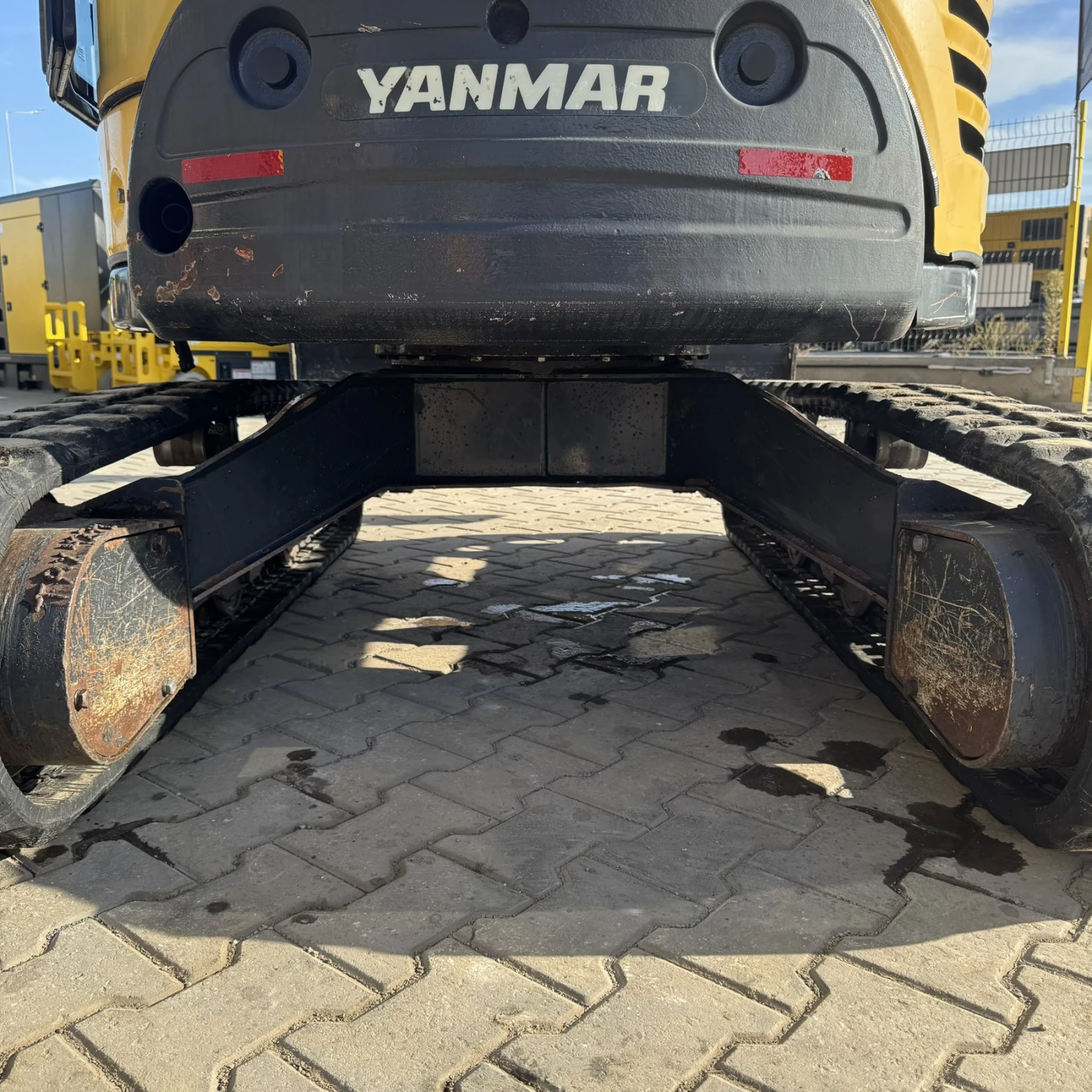 Багер Yanmar ViO26-6, снимка 17 - Индустриална техника - 56613627