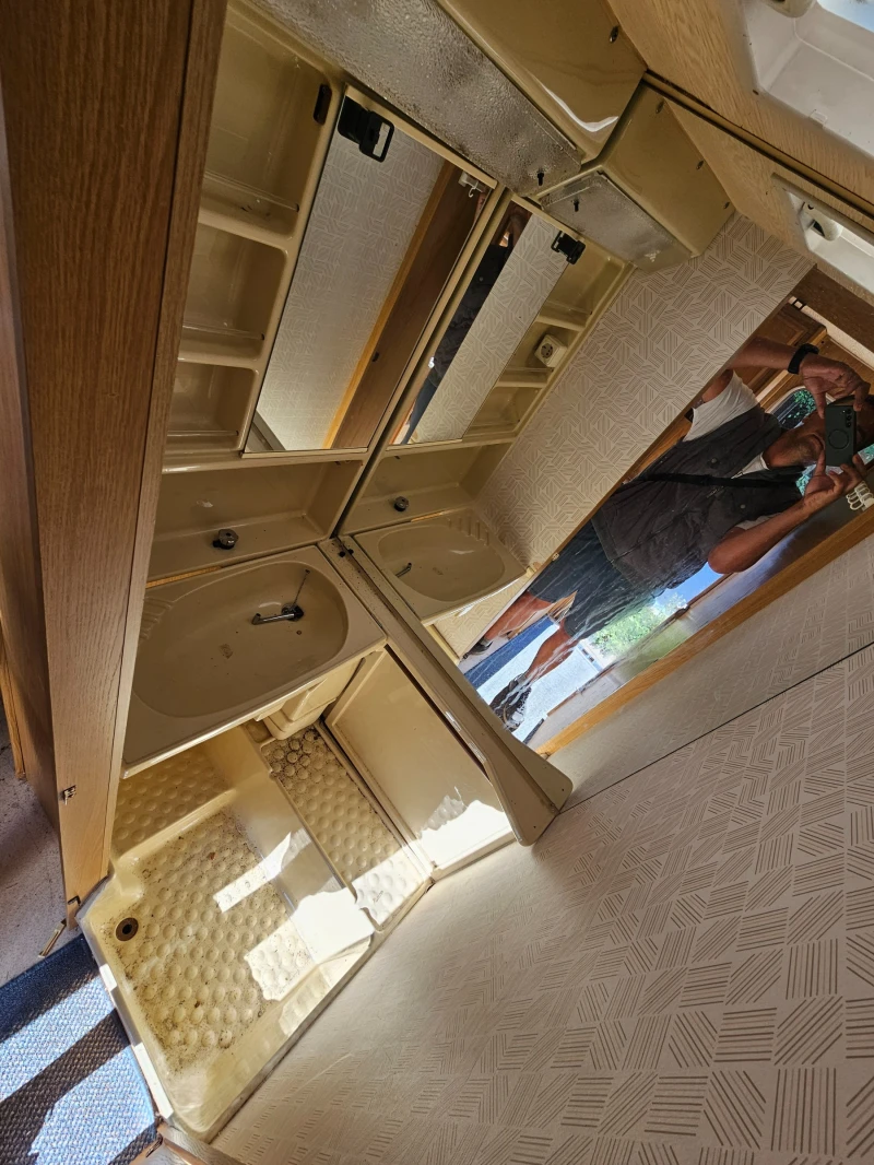 Каравана Други, снимка 13 - Каравани и кемпери - 51530356