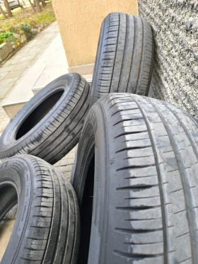 Гуми Летни 225/65R17, снимка 2 - Гуми и джанти - 48999033