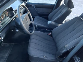 Mercedes-Benz 124 200E, снимка 15