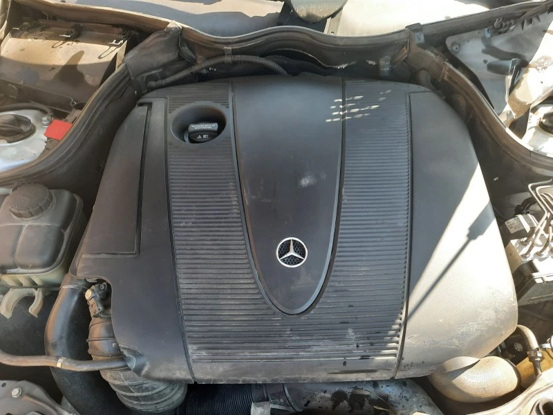 Mercedes-Benz C 220, снимка 7 - Автомобили и джипове - 46506985