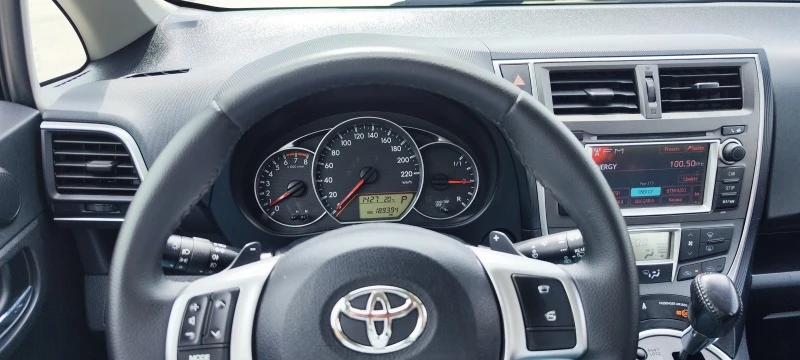 Toyota Verso S 1.33 VVTi Автоматик CVT, снимка 15 - Автомобили и джипове - 46727328