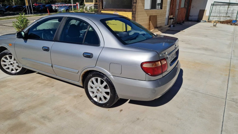 Nissan Almera, снимка 3 - Автомобили и джипове - 47437563