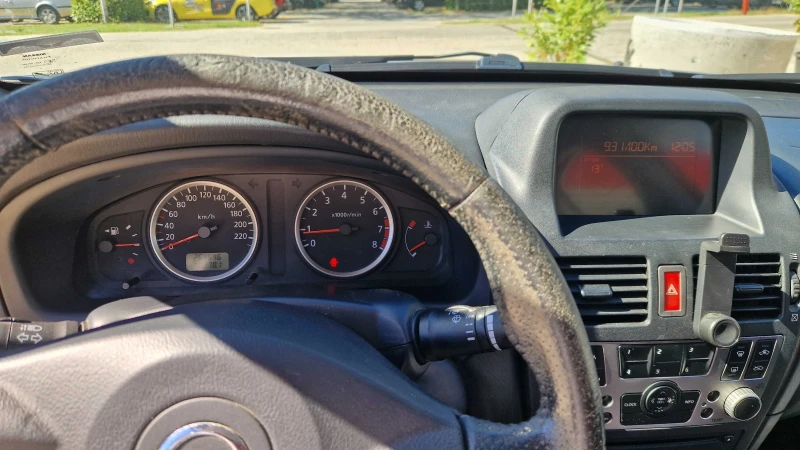 Nissan Almera, снимка 11 - Автомобили и джипове - 47437563