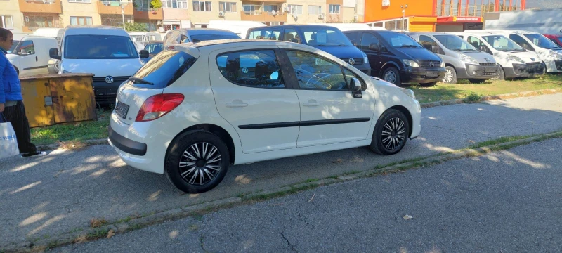 Peugeot 207 1.4 HDI Клима, снимка 8 - Автомобили и джипове - 47634962