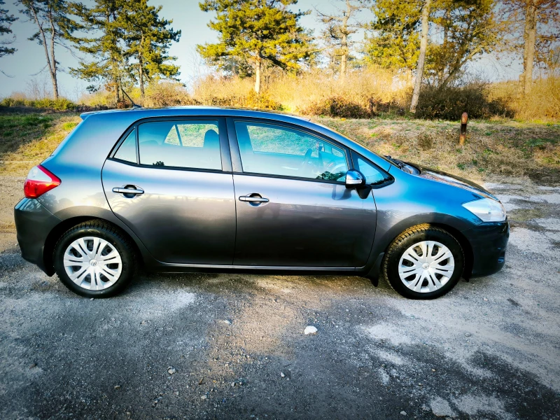 Toyota Auris 1.33-Facelift/реални км./, снимка 16 - Автомобили и джипове - 48669499