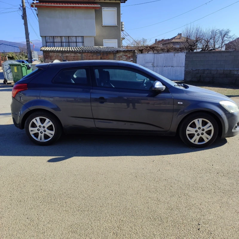 Kia Ceed, снимка 4 - Автомобили и джипове - 49039840