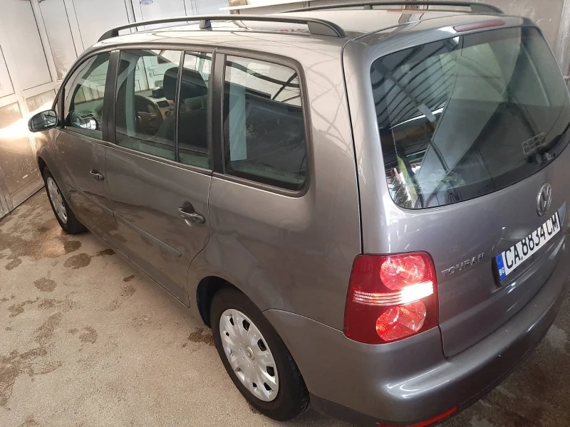 VW Touran, снимка 2 - Автомобили и джипове - 49563559