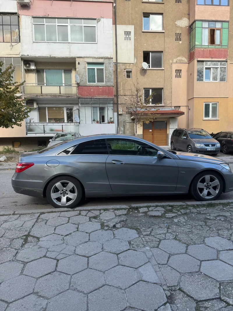 Mercedes-Benz E 250, снимка 2 - Автомобили и джипове - 52110141