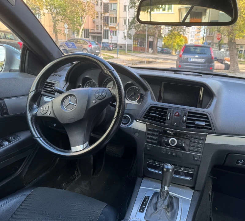 Mercedes-Benz E 250, снимка 4 - Автомобили и джипове - 52110141