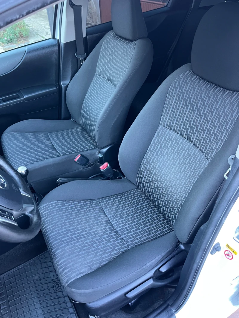 Toyota Yaris, снимка 9 - Автомобили и джипове - 52576828