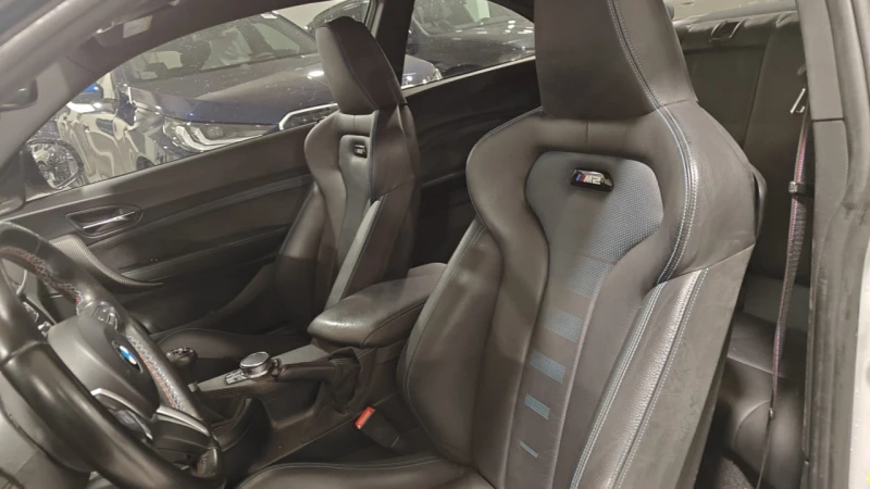 BMW M2 CARFAX* АВТОФИНАНСИРАНЕ* БЕЗ ПЪРВОНАЧАЛНА ВНОСКА* , снимка 11 - Автомобили и джипове - 52820380