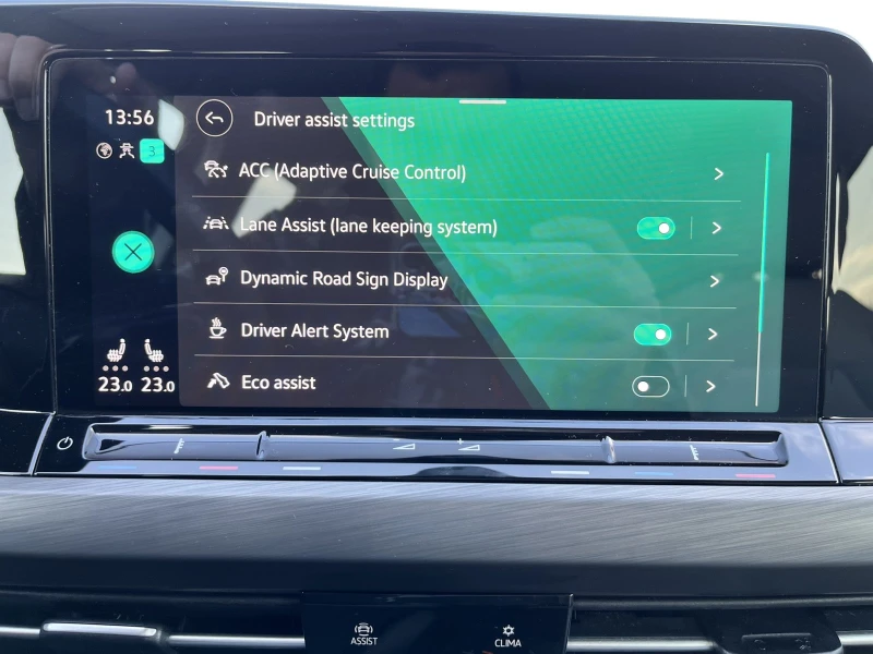 VW Golf 2.0 TDI МК8 150 hp, снимка 16 - Автомобили и джипове - 52890161