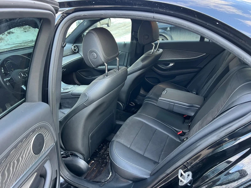 Mercedes-Benz E 220 AMG 4x4 Швейцария , снимка 11 - Автомобили и джипове - 53356187