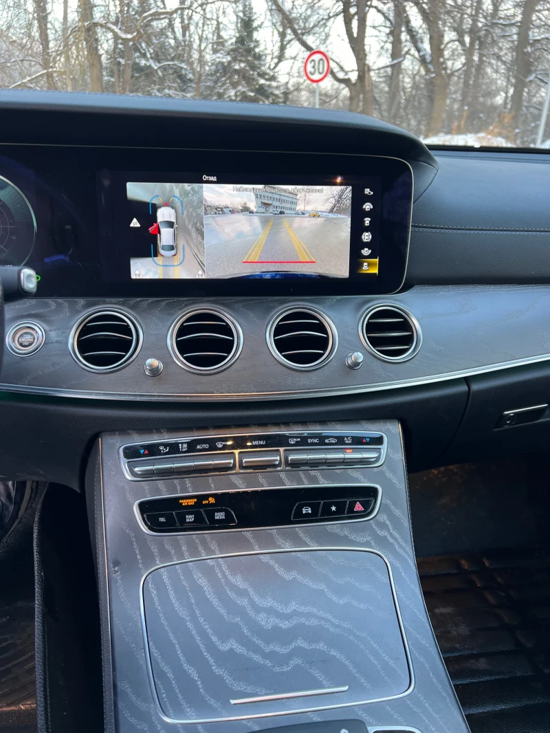 Mercedes-Benz E 220 AMG 4x4 Швейцария , снимка 15 - Автомобили и джипове - 53356187