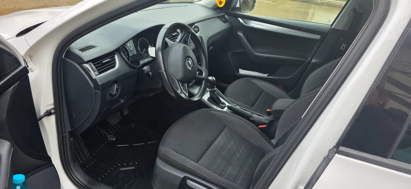 Skoda Octavia, снимка 7 - Автомобили и джипове - 53386652