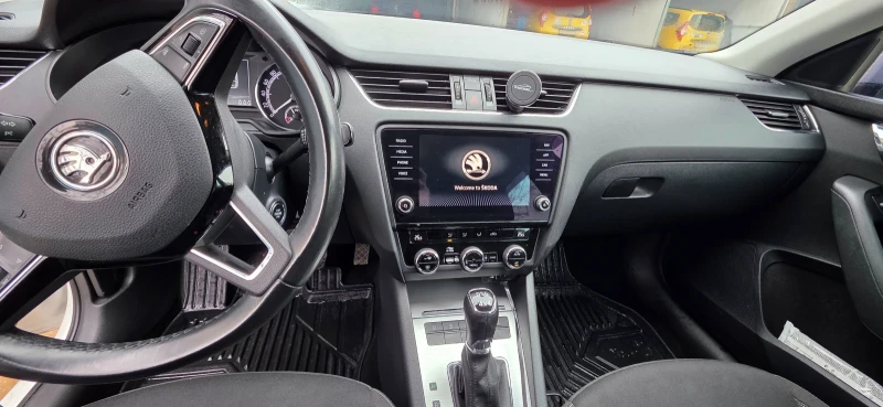 Skoda Octavia, снимка 9 - Автомобили и джипове - 53386652