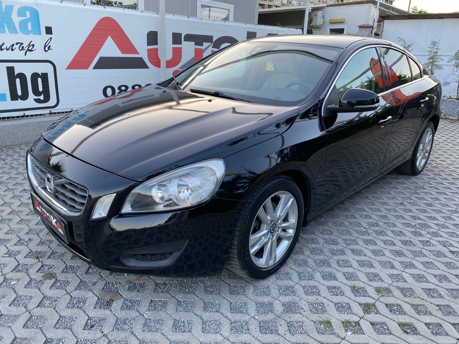 Volvo S60 2.0D-136кс= АВТОМАТ= НАВИ= АВТОПИЛОТ= ПАРКТРОНИК - изображение 6