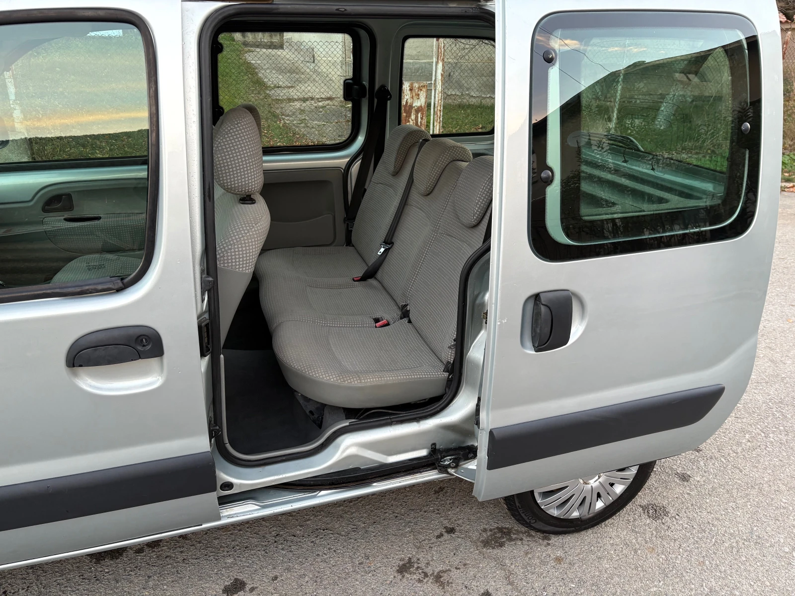 Renault Kangoo 1.6 16V - изображение 9