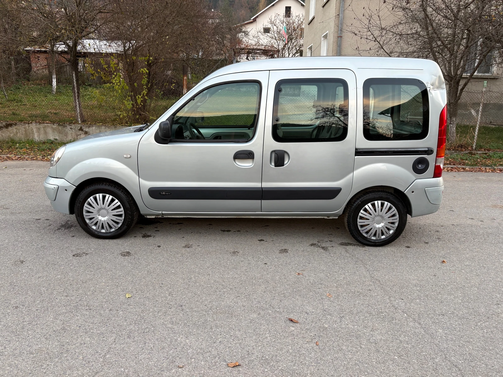 Renault Kangoo 1.6 16V - изображение 7