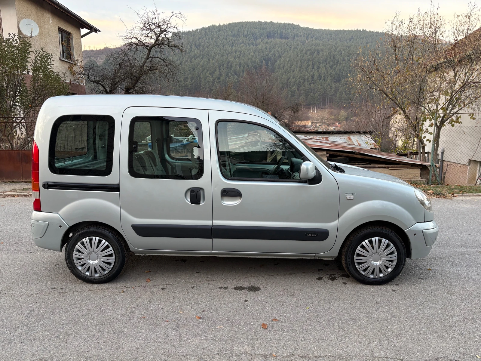 Renault Kangoo 1.6 16V - изображение 3