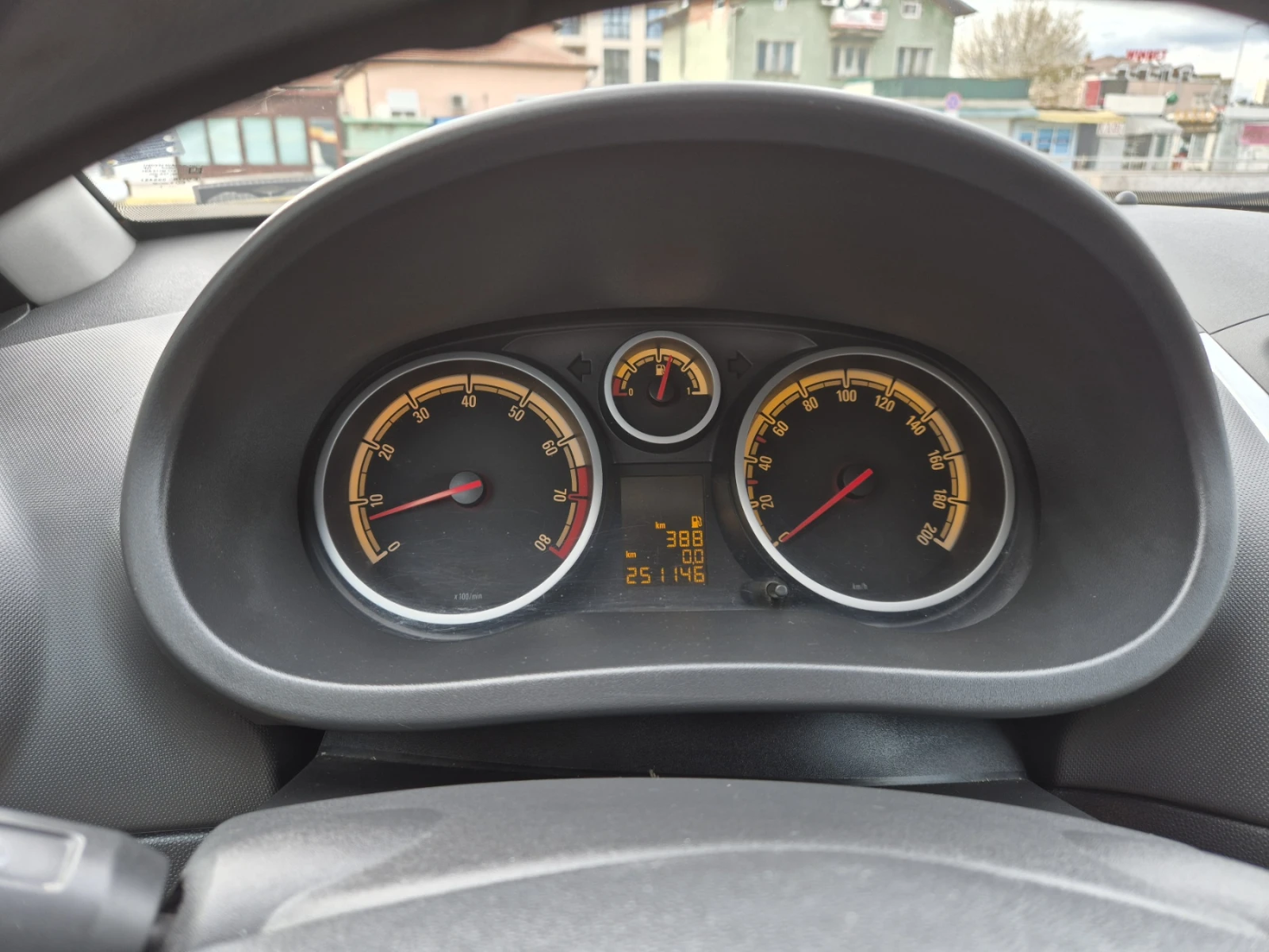 Opel Corsa Д - изображение 10