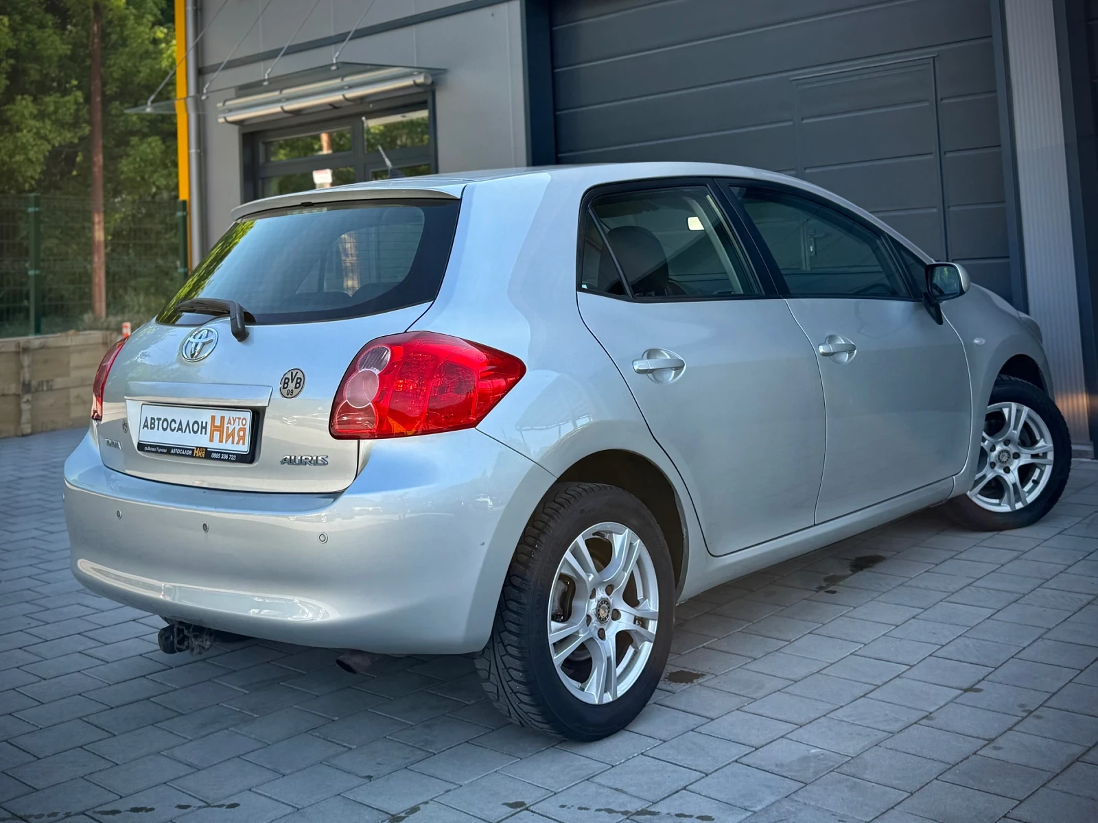 Toyota Auris 1.6 VVT-i - изображение 6