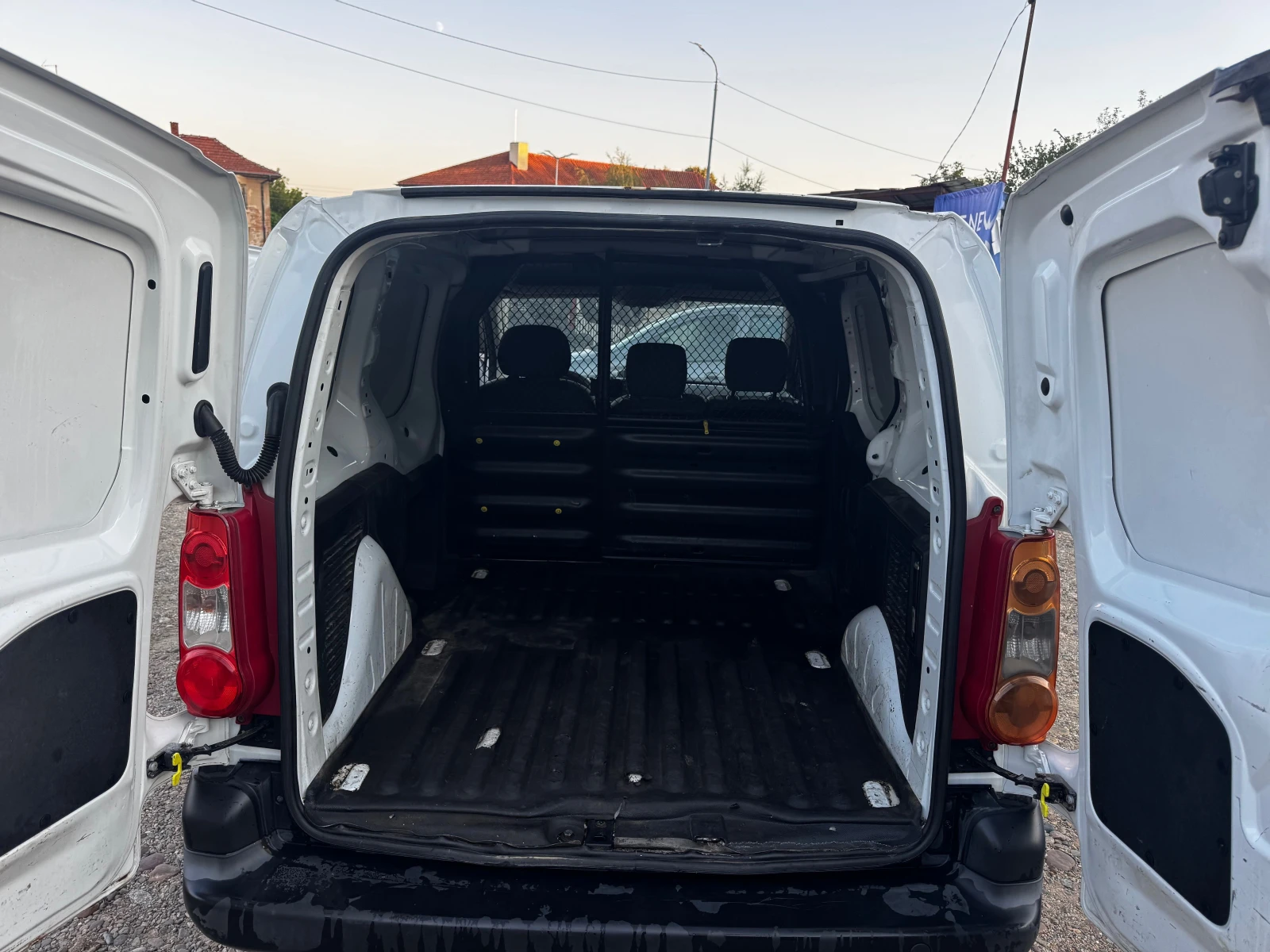 Peugeot Partner 1.6HDI-90* KLIMA - изображение 8