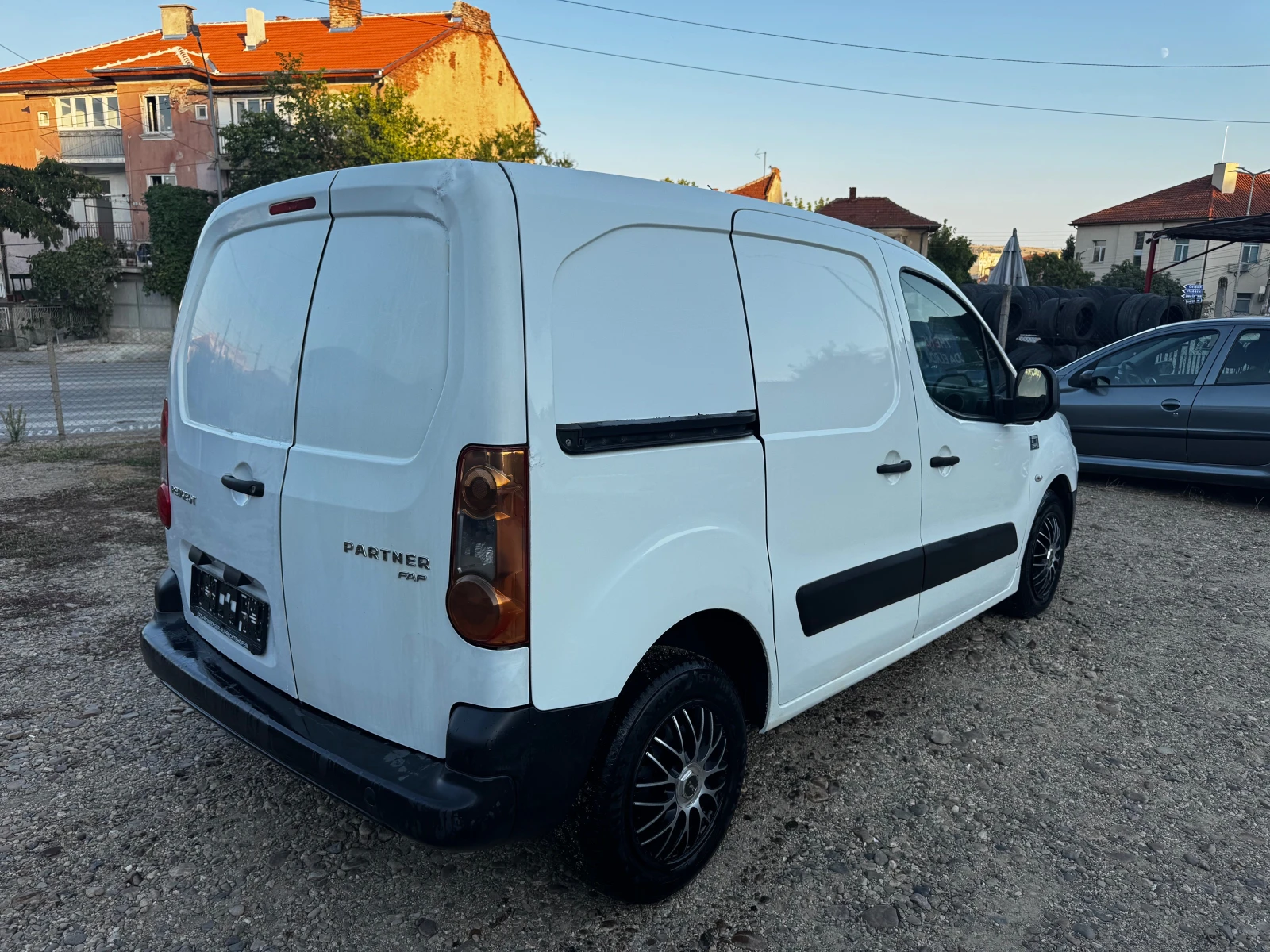 Peugeot Partner 1.6HDI-90* KLIMA - изображение 4