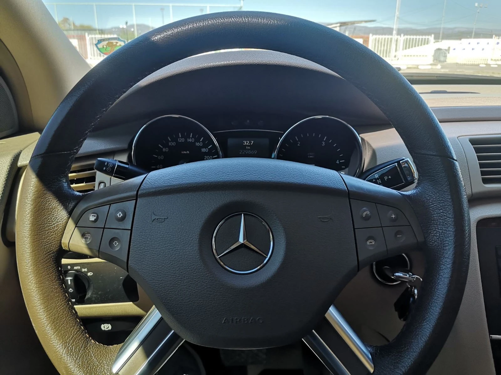 Mercedes-Benz R 280  - изображение 4