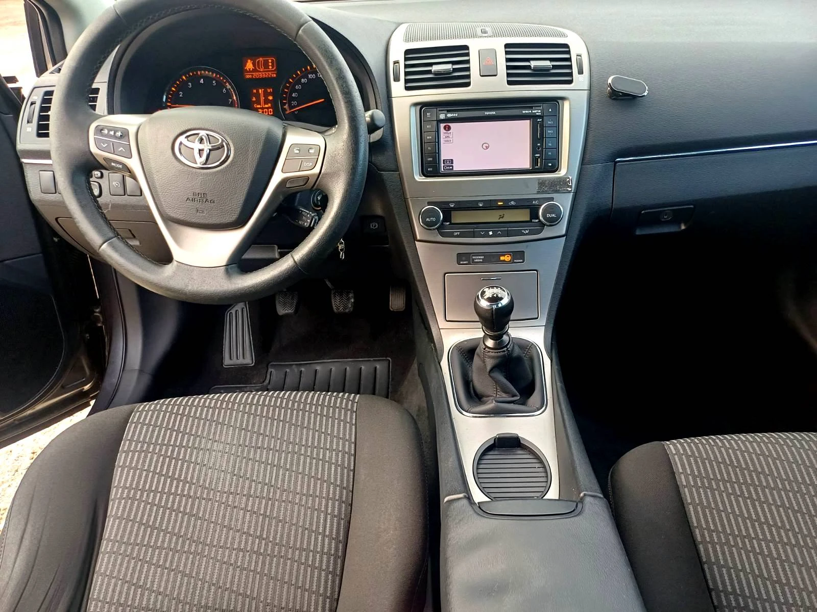 Toyota Avensis 1.8 i-NAVI | Mobile.bg � ����������� 13