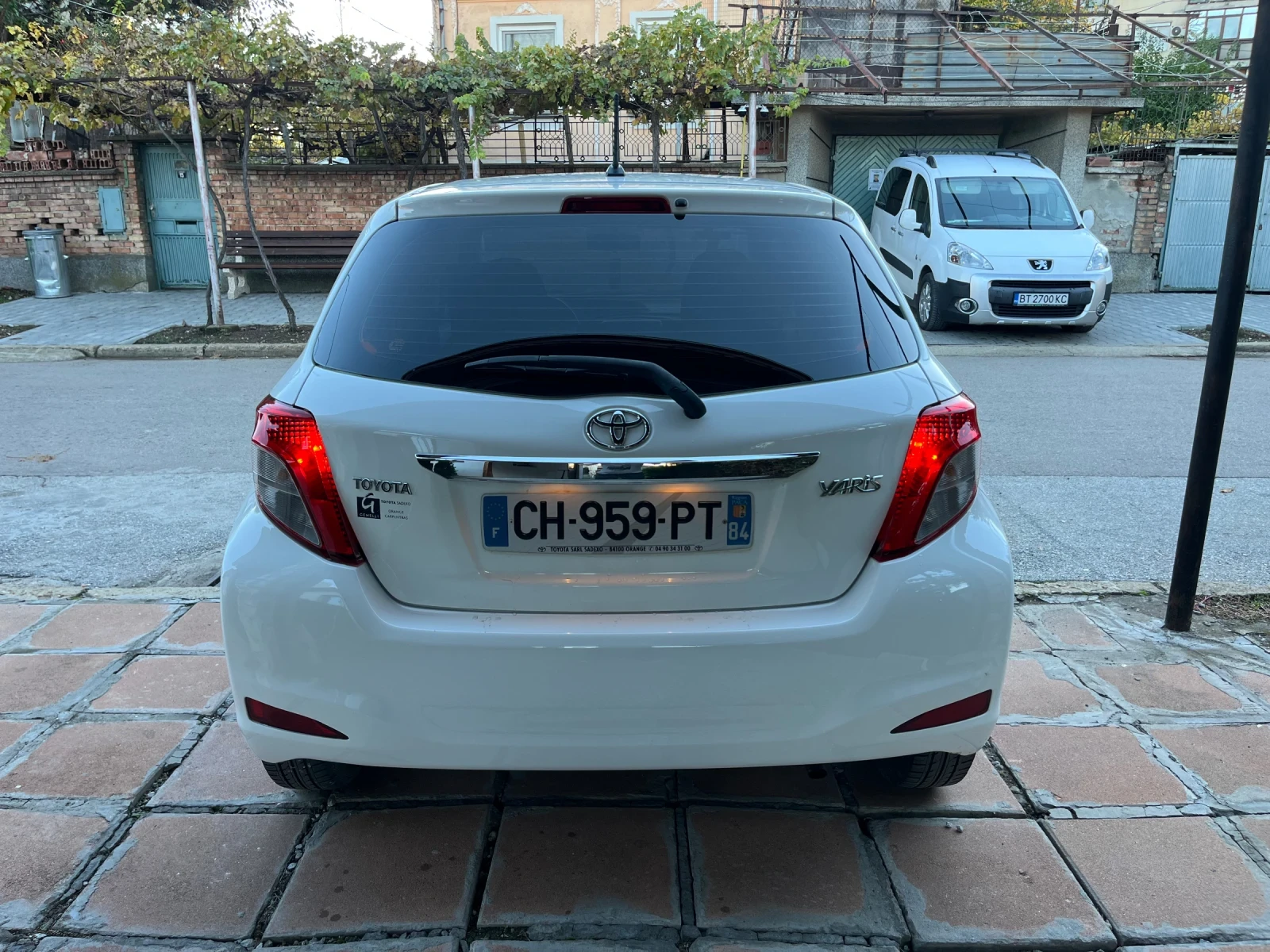 Toyota Yaris  - изображение 6