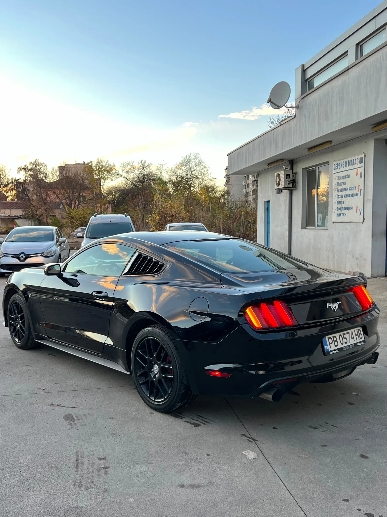 Ford Mustang Red Line* Premium* CarPlay* KeyLess - изображение 4