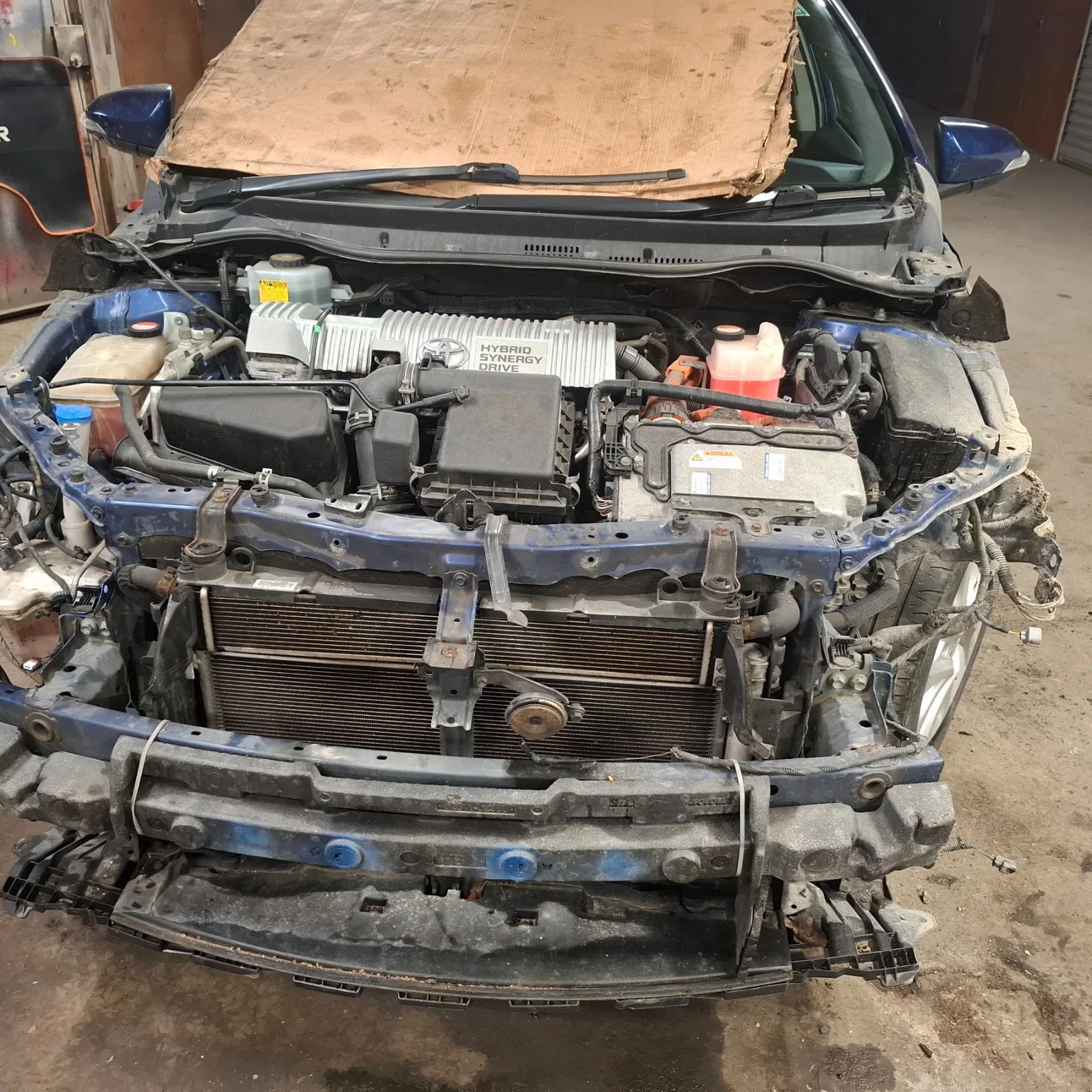 Toyota Auris 1.8 хибрид - изображение 6