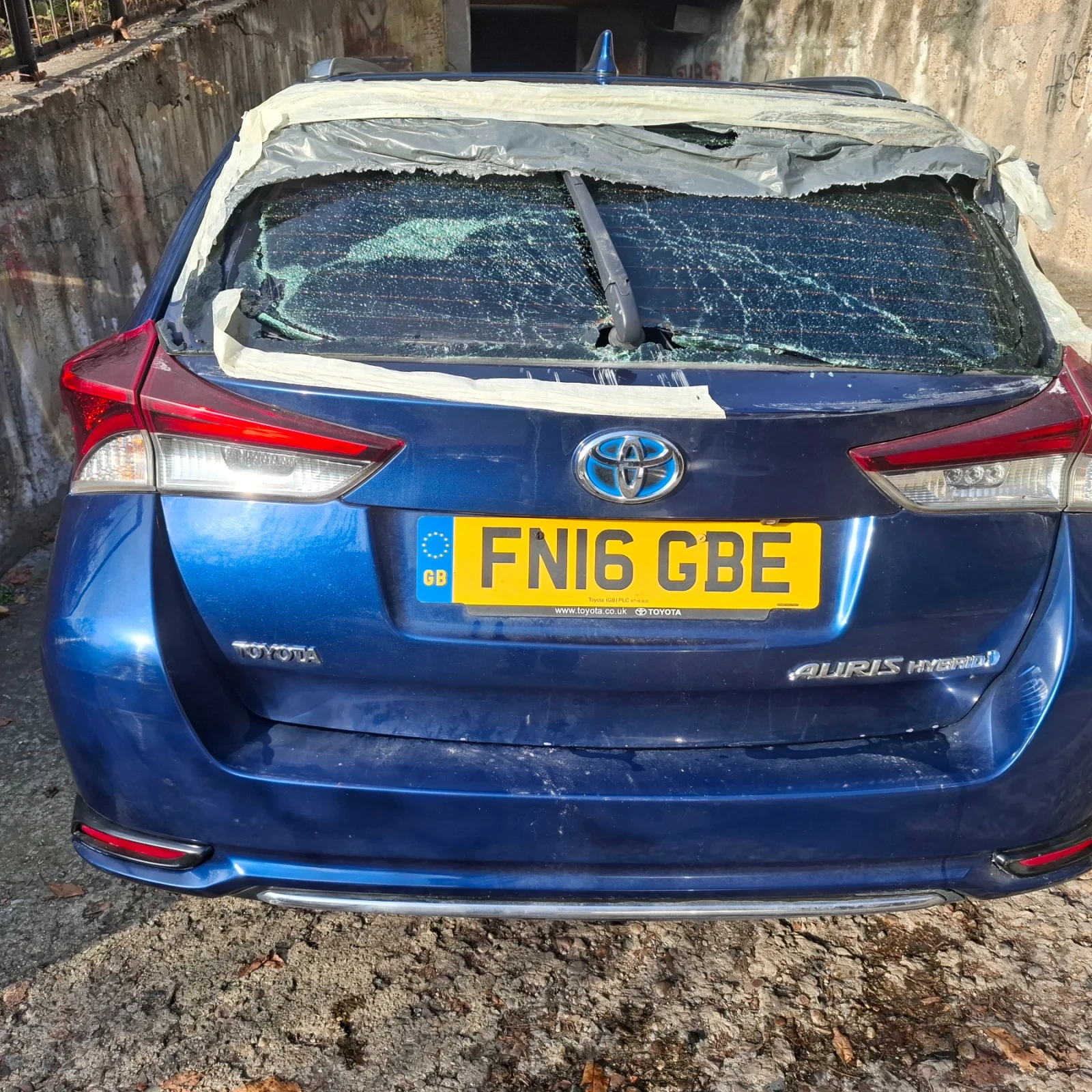 Toyota Auris 1.8 хибрид - изображение 3