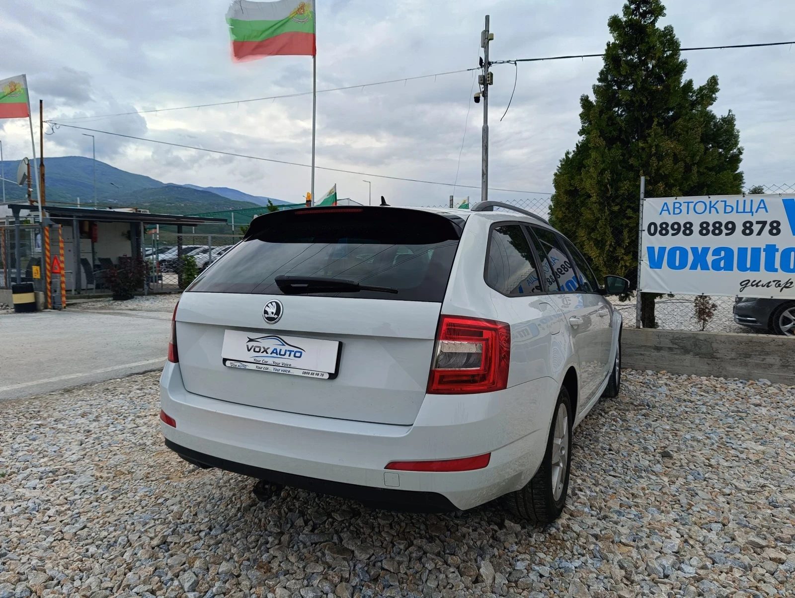 Skoda Octavia 1.6 куб. 110 к.с. КОЖА , снимка 8 - Автомобили и джипове - 53078911