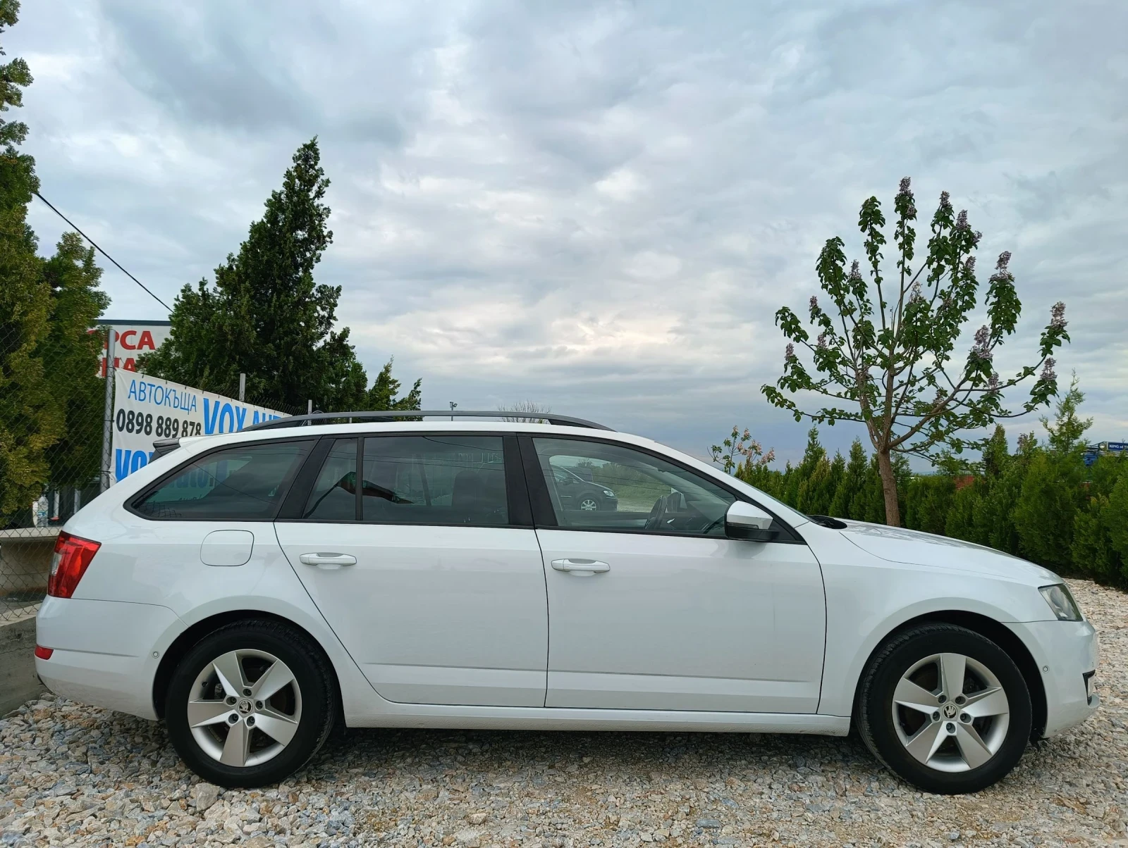 Skoda Octavia 1.6 куб. 110 к.с. КОЖА , снимка 6 - Автомобили и джипове - 53078911