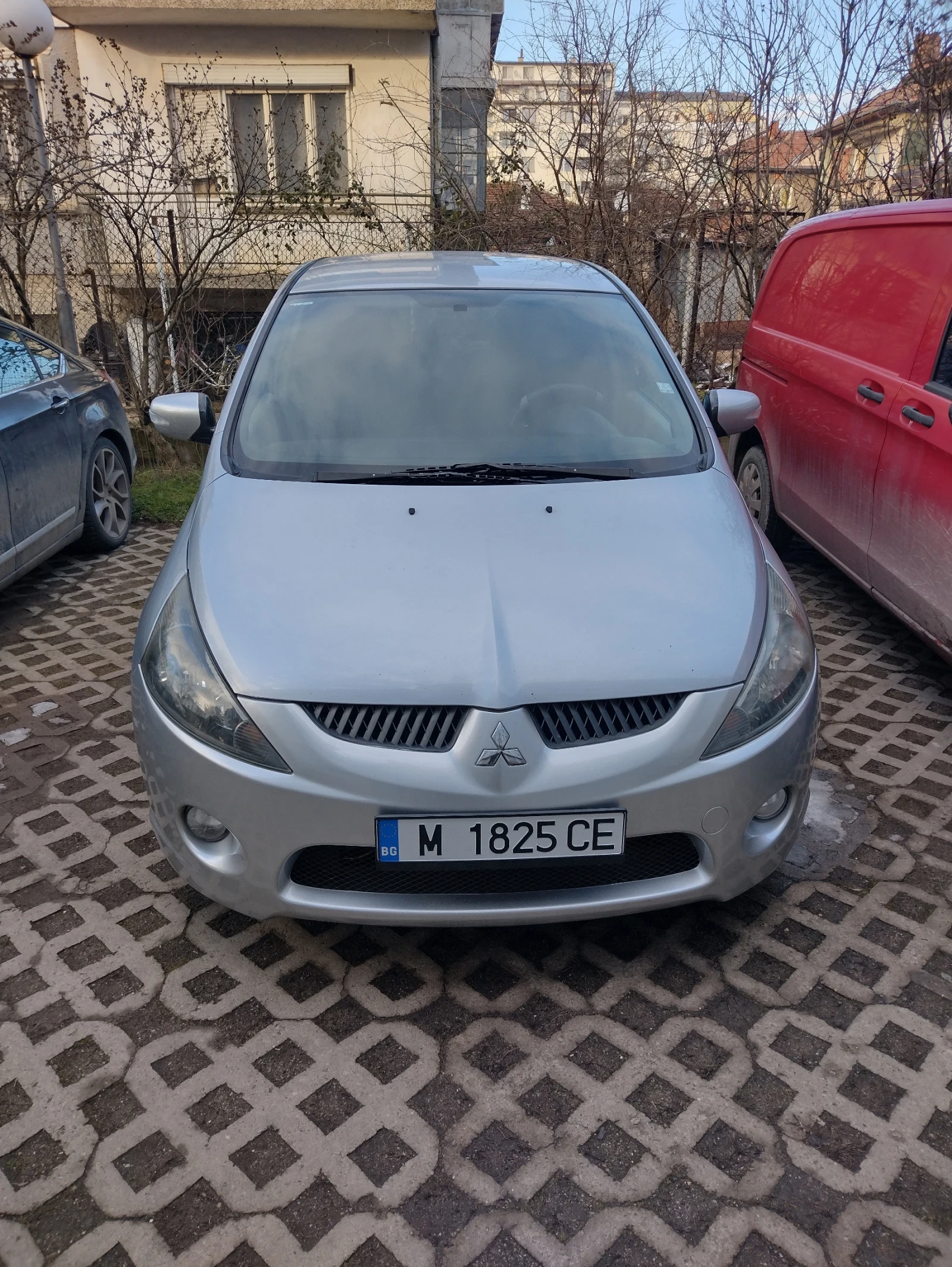 Mitsubishi Grandis  - изображение 6