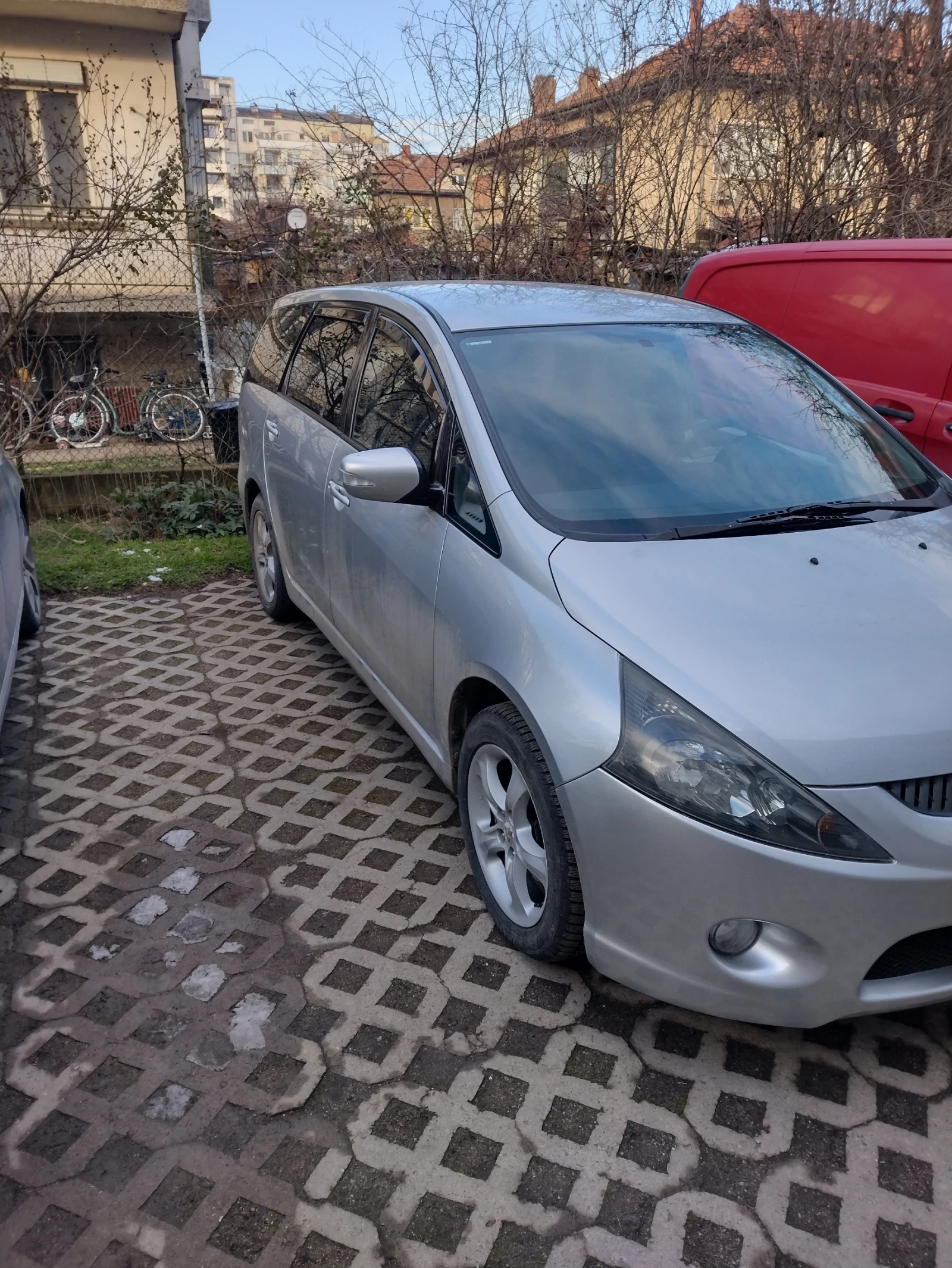 Mitsubishi Grandis  - изображение 5