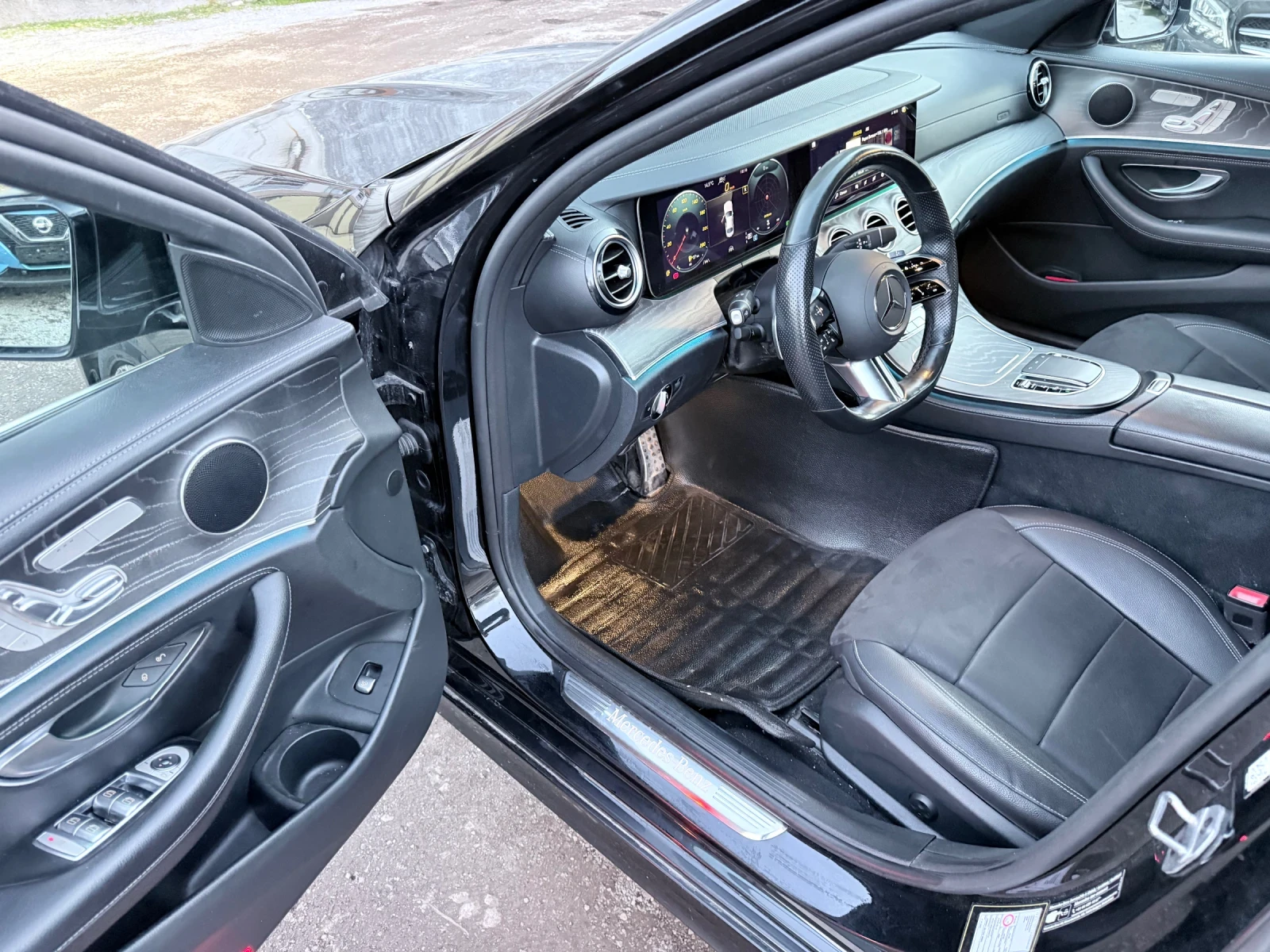 Mercedes-Benz E 220 AMG 4x4 Швейцария , снимка 9 - Автомобили и джипове - 53356187