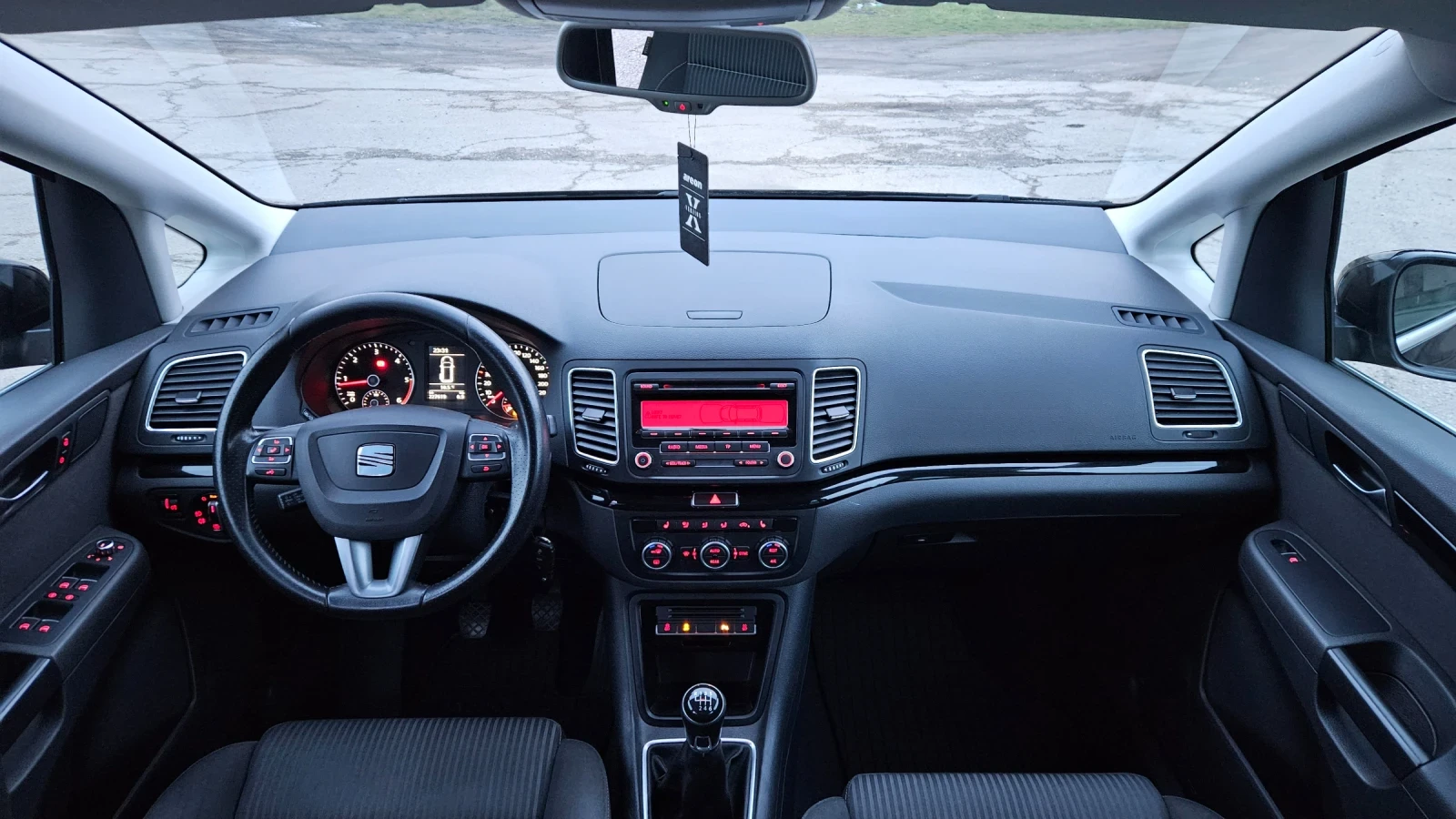 Seat Alhambra 2.0 TDI  - изображение 10