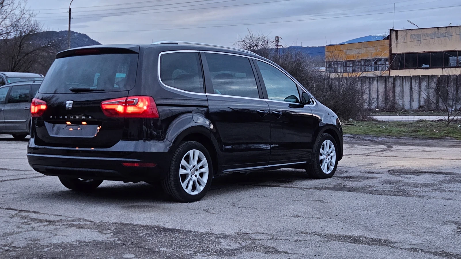 Seat Alhambra 2.0 TDI  - изображение 7