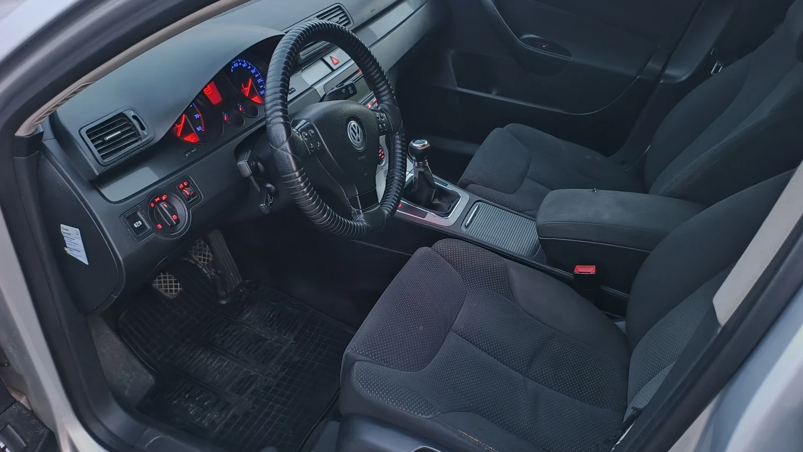 VW Passat, снимка 10 - Автомобили и джипове - 53761669