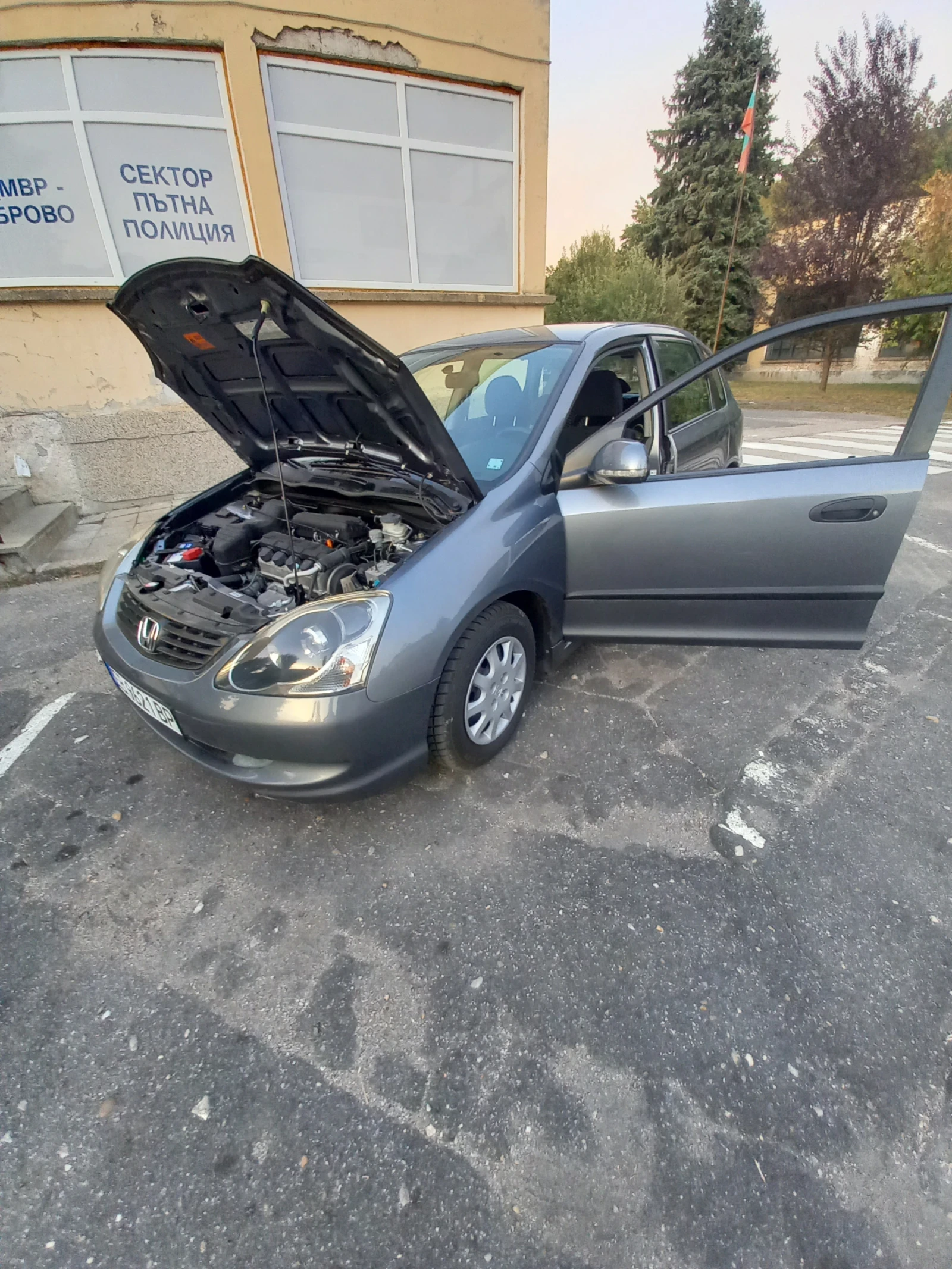 Honda Civic IS, снимка 8 - Автомобили и джипове - 53867786